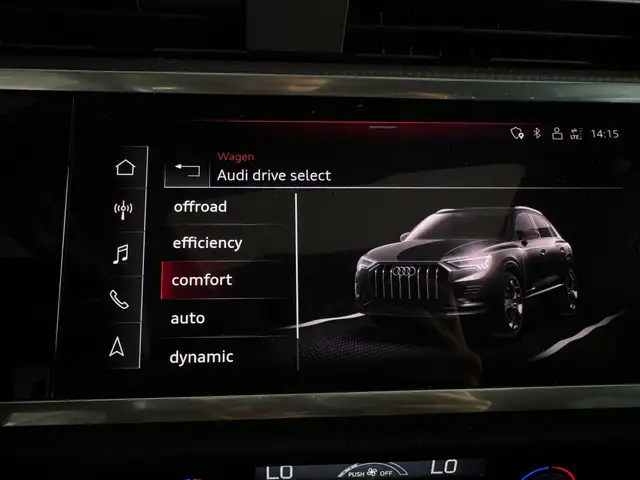 Audi Q3 view 21