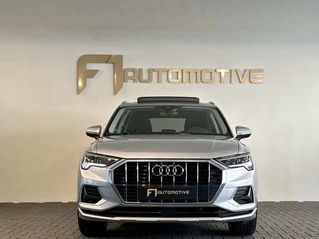 Audi Q3 view 2