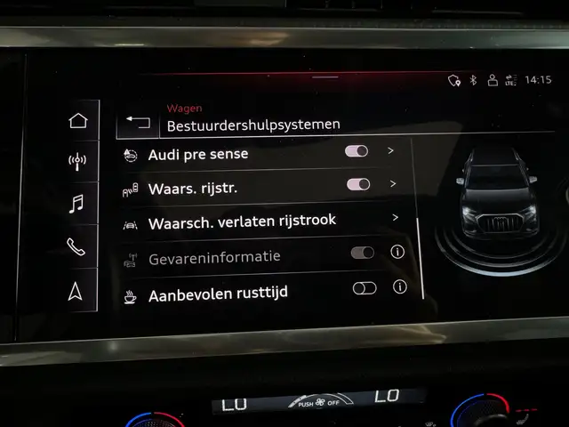 Audi Q3 view 26