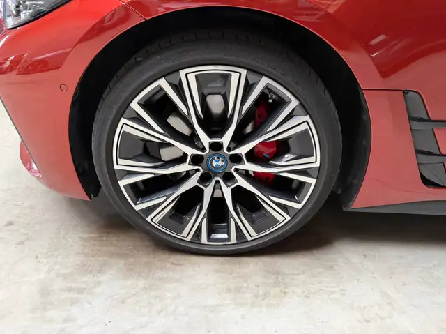 BMW I4 view 7