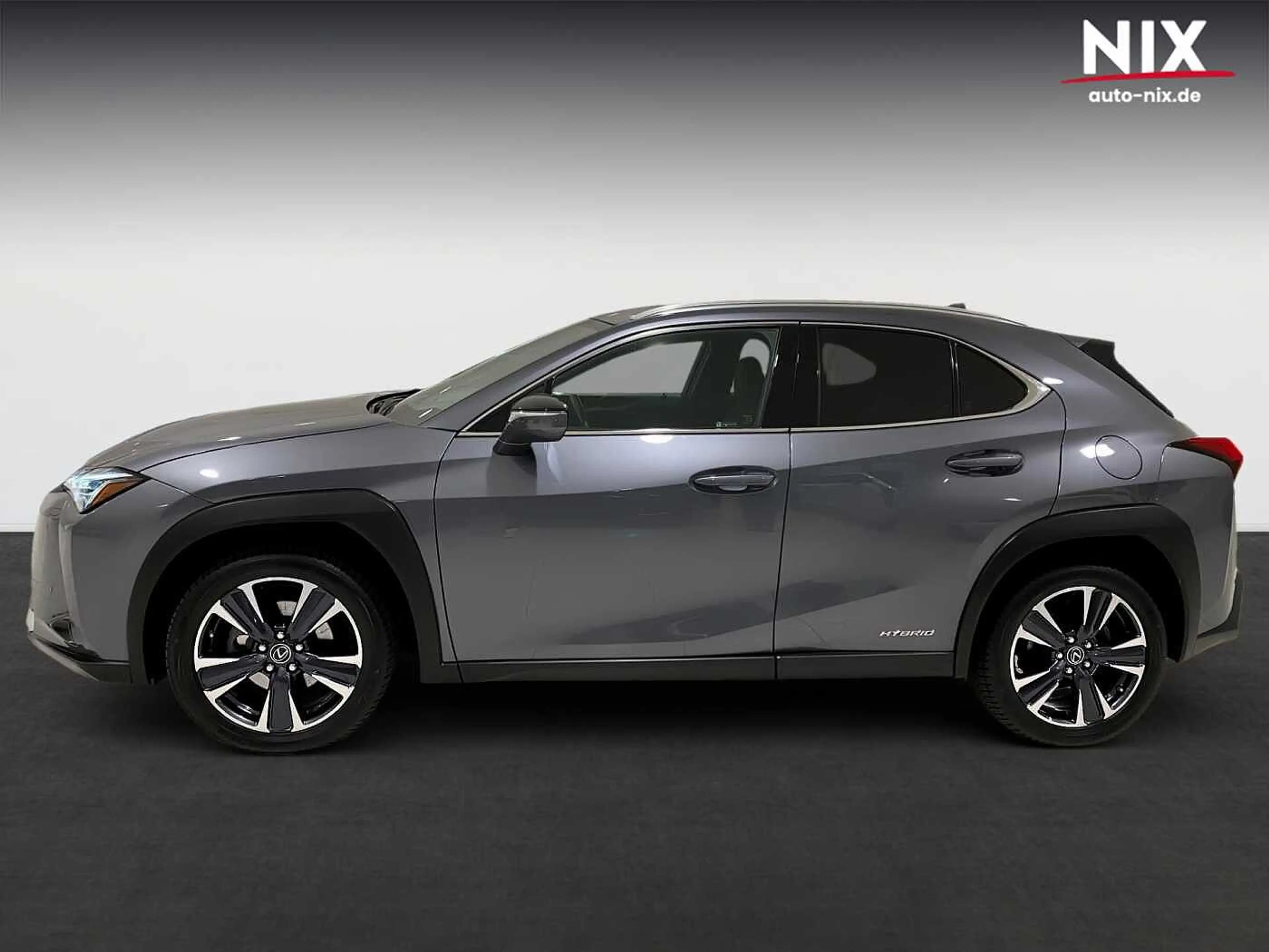 Lexus UX 250h 2.0 Hybrid Style Edition LED KAMERA — photo 6