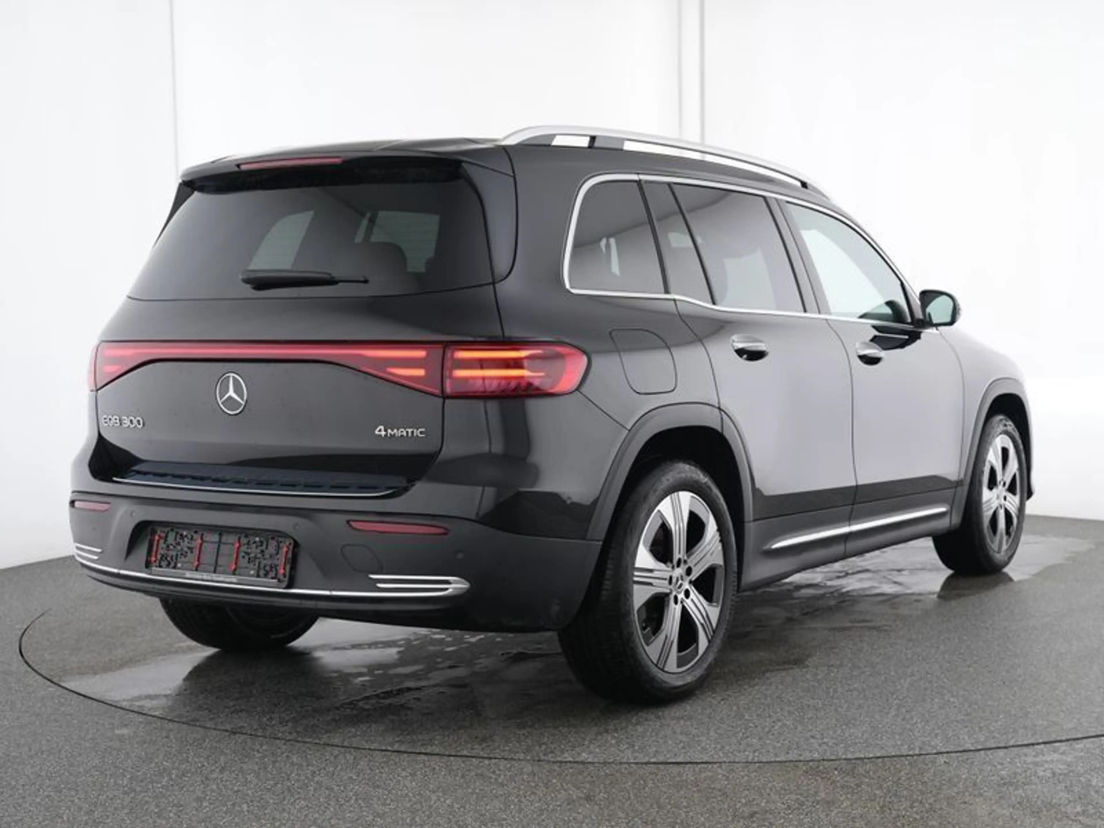 Mercedes-Benz EQB 300 4M PROGR-ADVA+ MEMORY FAP 360° BURMESTER — photo 4
