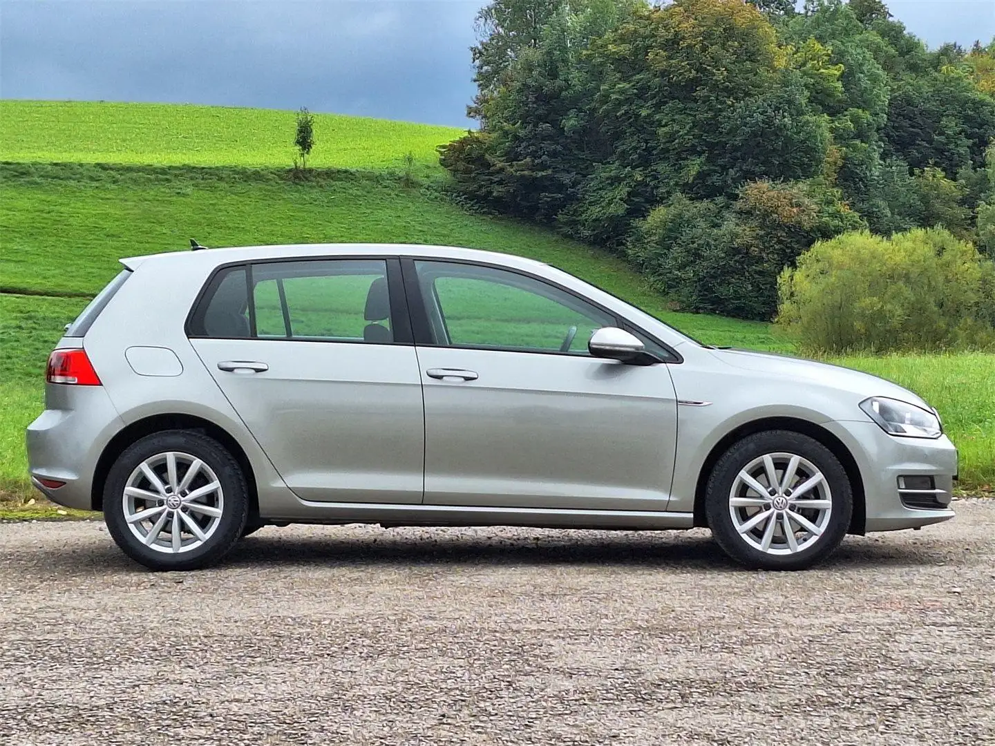 Volkswagen Golf Lounge 1,6 TDI DSG Gris - 2