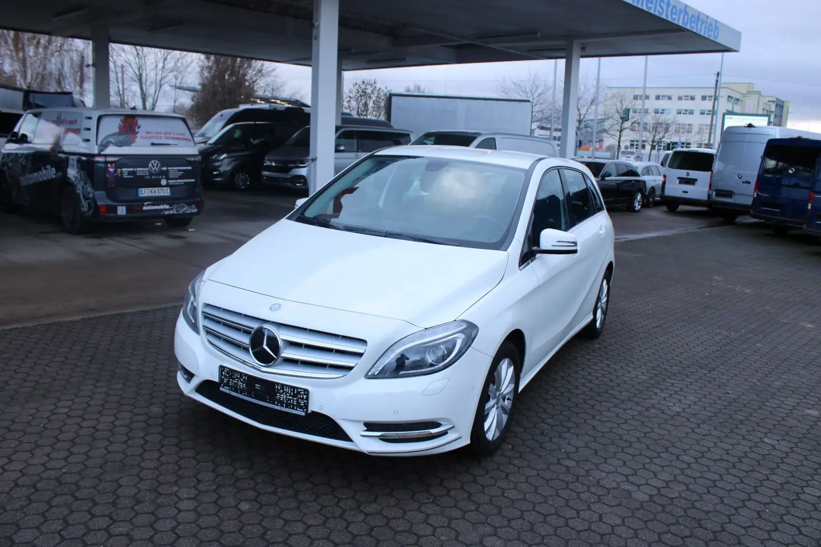 Mercedes-Benz B 200 B,Klima, Shzg.,Bi-Xenon,Navi,PDC Weiß - 2