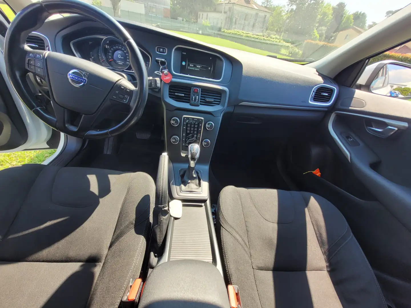 Volvo V40 V40 1.6 d2 Business Edition powershit Bianco - 1