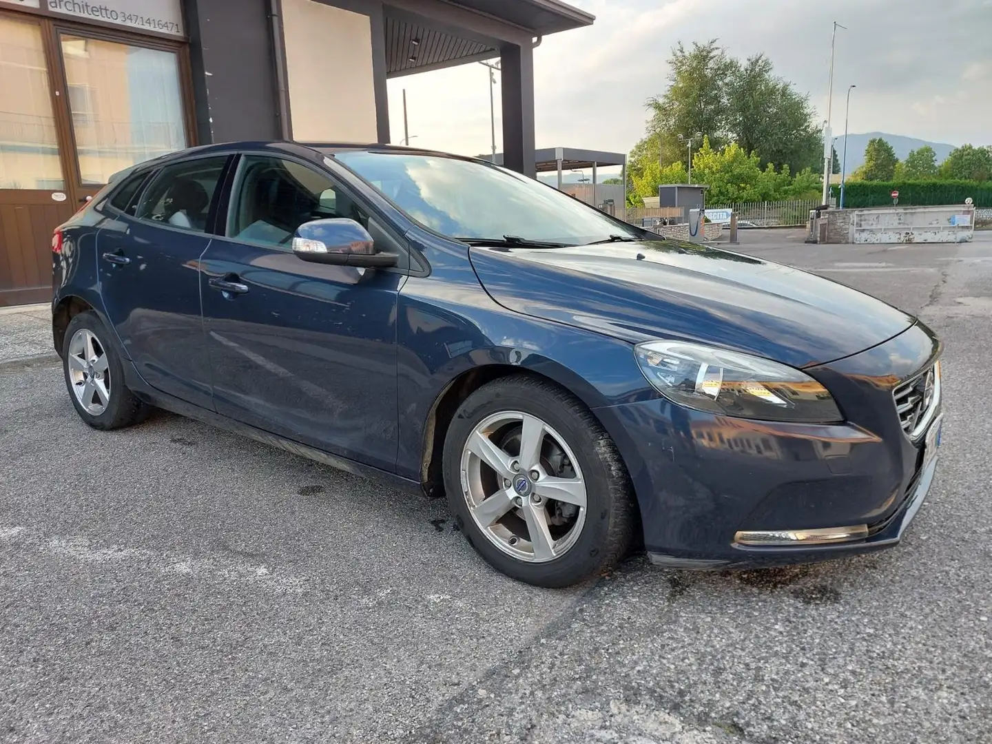 Volvo V40 V40 II 2012 1.6 d2 Kinetic Bleu - 1