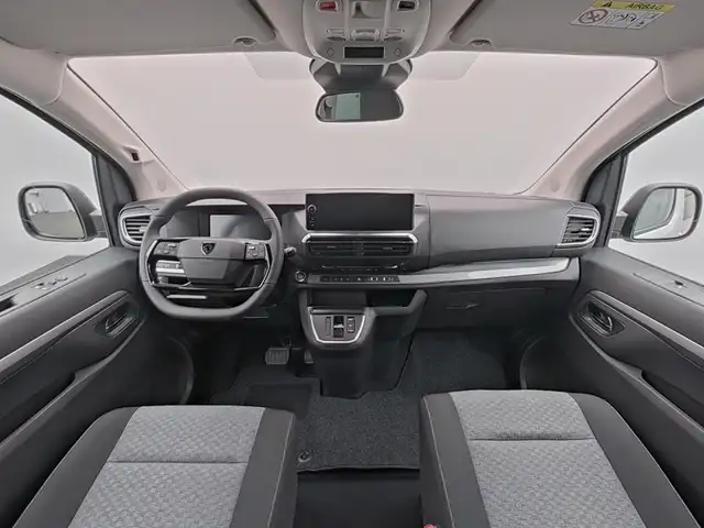 Peugeot Traveller view 12