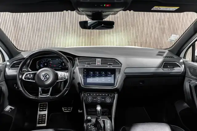 Volkswagen Tiguan view 13