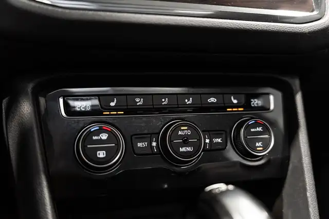 Volkswagen Tiguan view 29