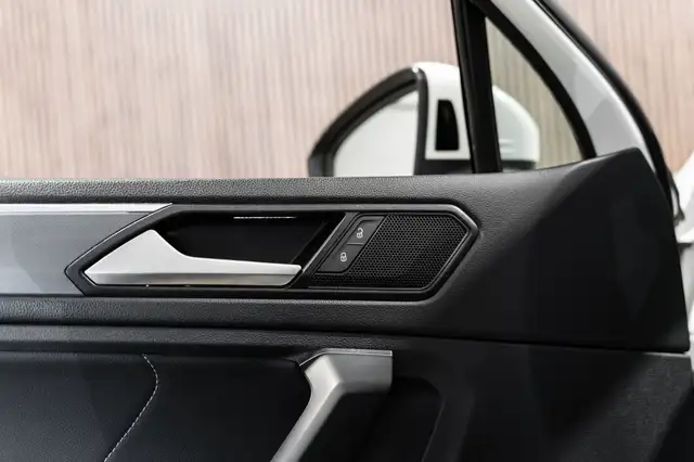 Volkswagen Tiguan view 19