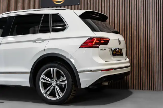 Volkswagen Tiguan view 9