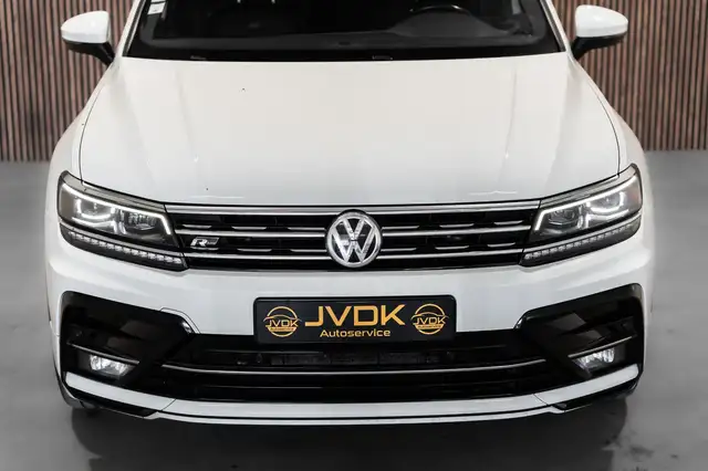 Volkswagen Tiguan view 5