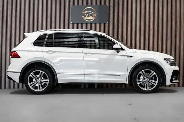 Volkswagen Tiguan view 6
