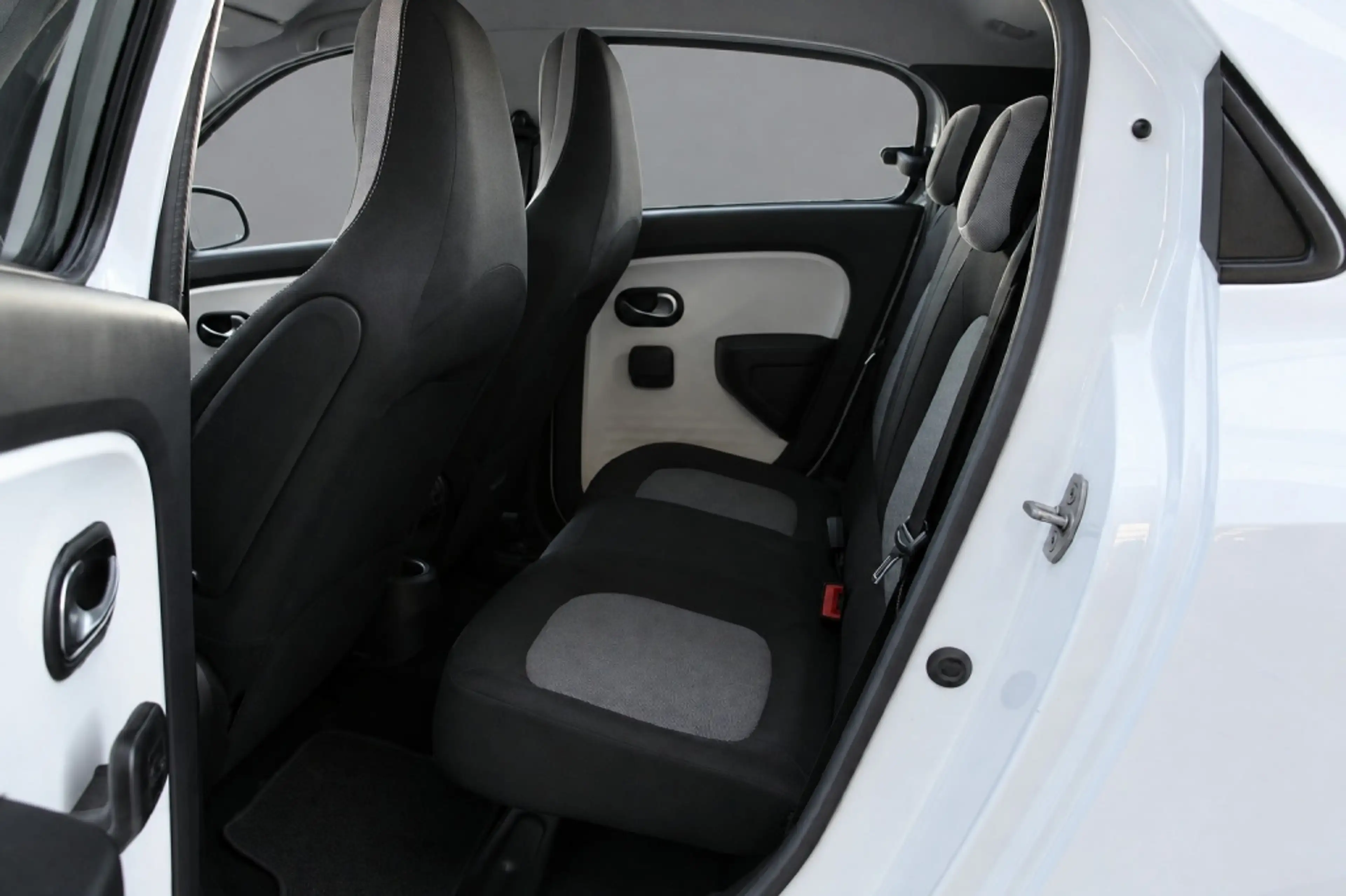 Renault Twingo 1.0 SCe Collection — photo 10