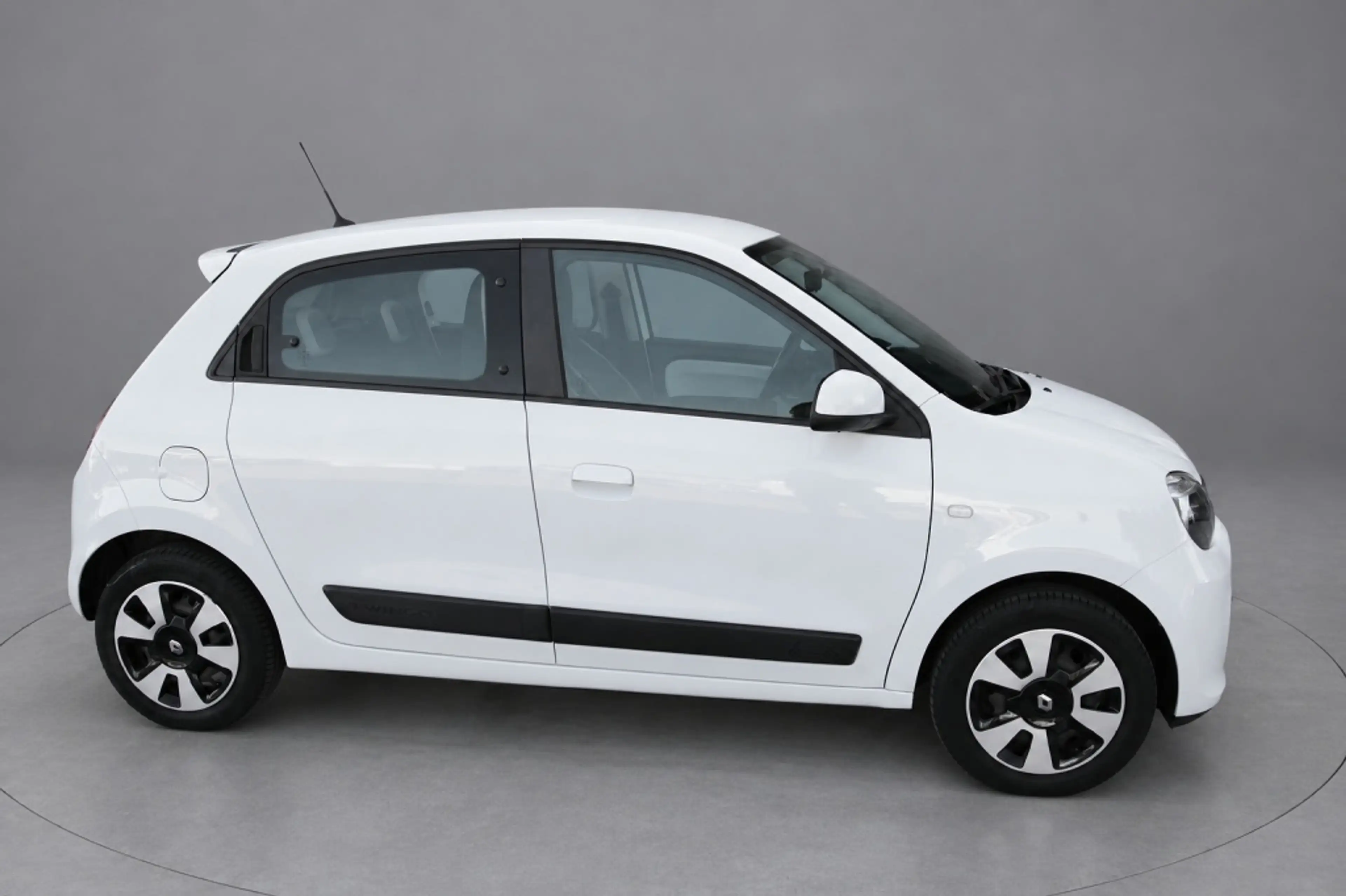 Renault Twingo 1.0 SCe Collection — photo 4