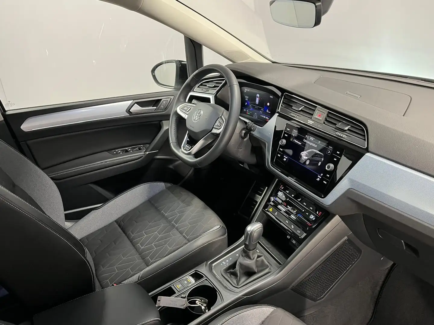 Volkswagen Touran Comfortline GOAL 2.0 TDI ***AHK | 7-Sitze*** Silber - 2