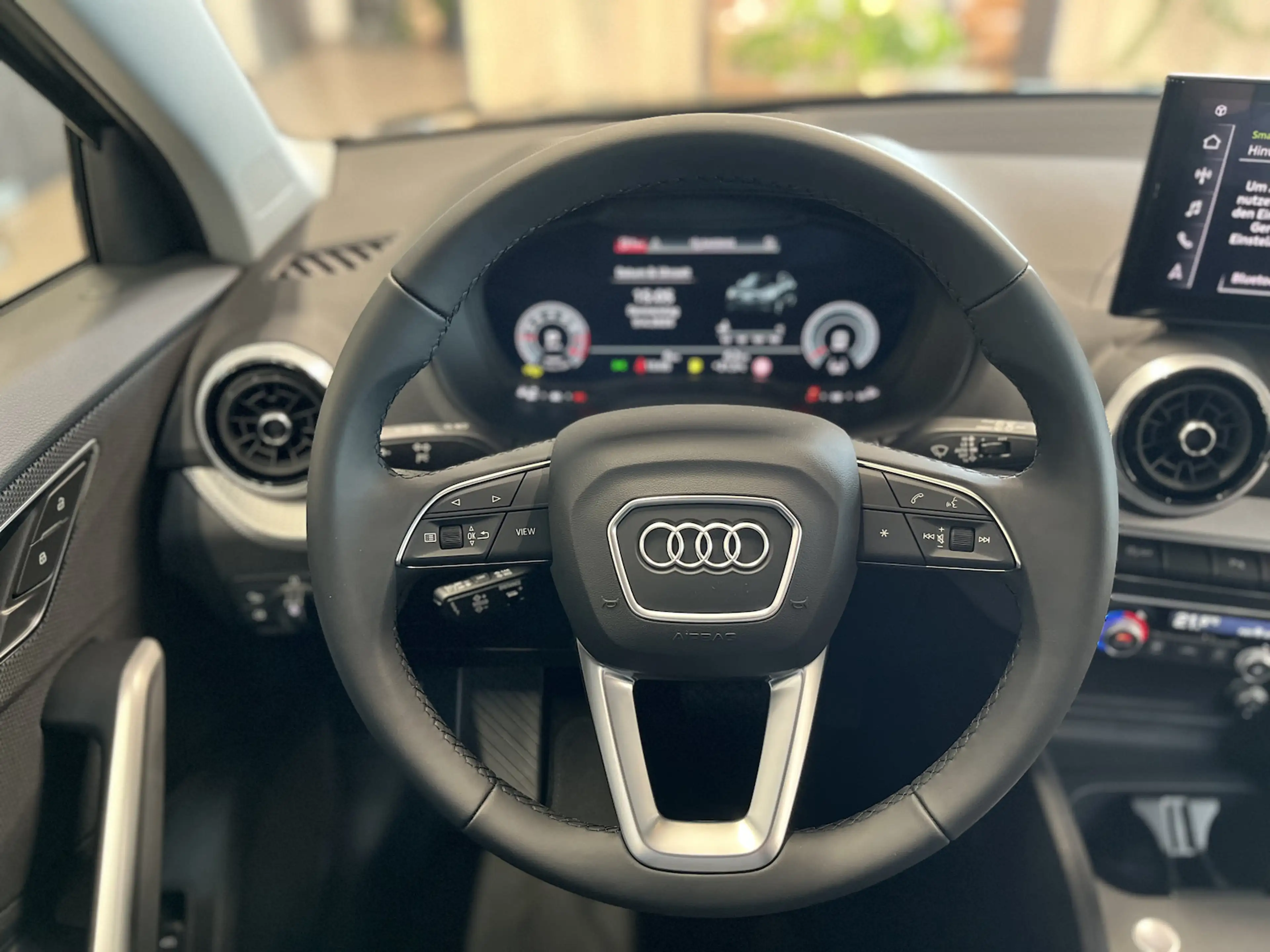 Audi Q2 35 TFSI S-line S-tronic Matrix Kamera — photo 11