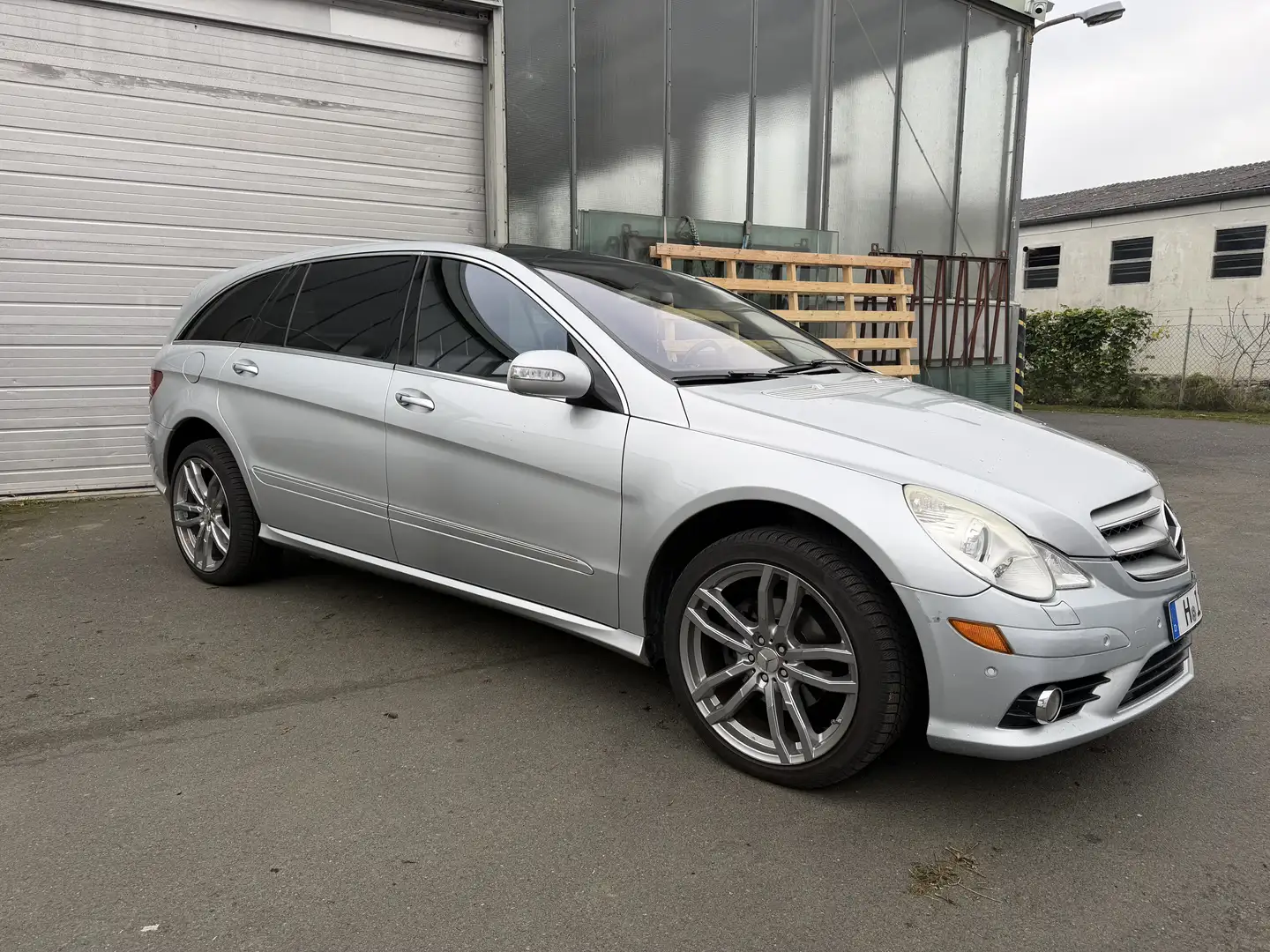 Mercedes-Benz R 500 L 4MATIC AMG|LPG|Keyless|Navi|Bi-Xenon|Pano Silber - 2