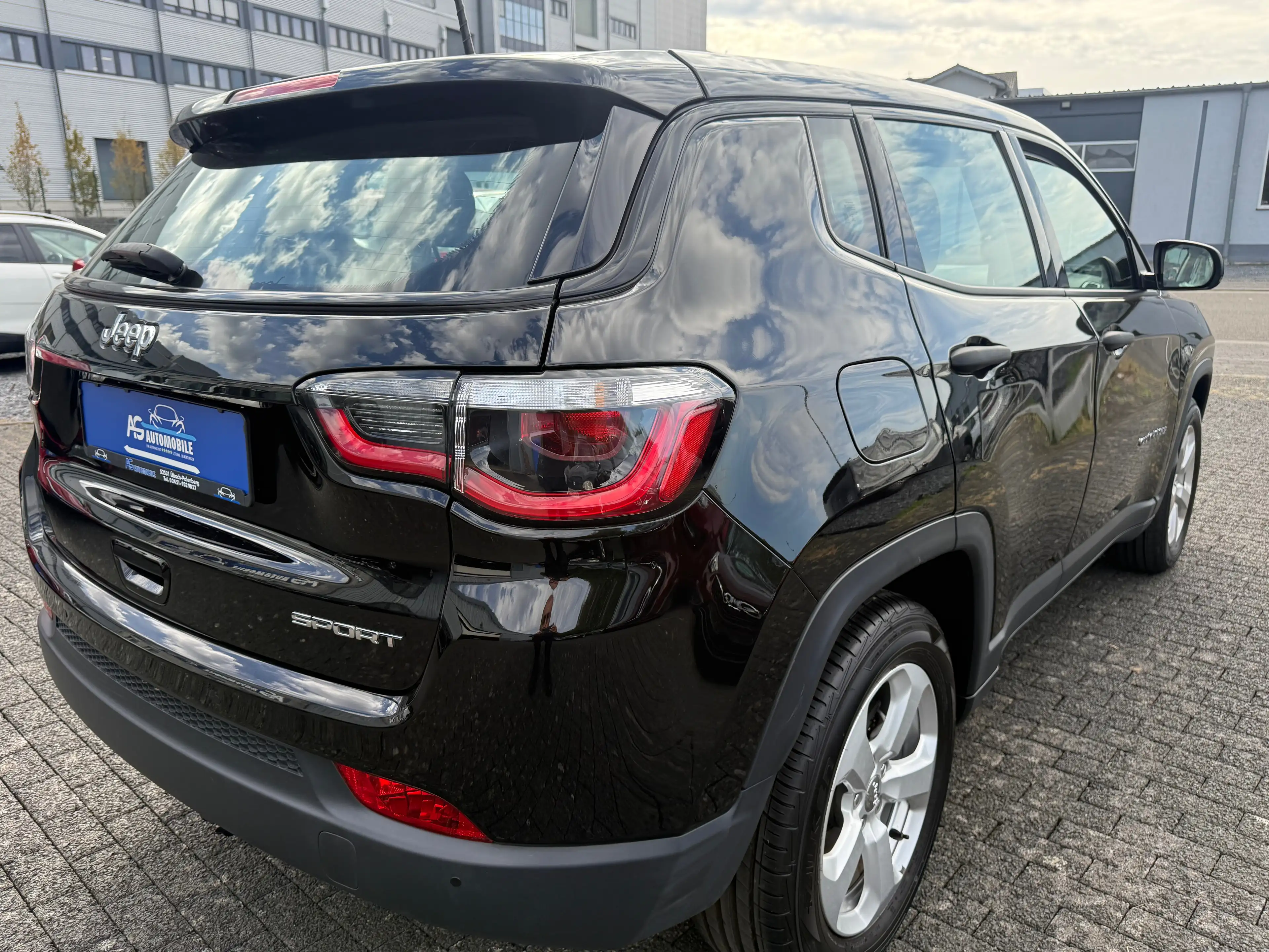 Jeep Compass Sport FWD EURO 6 NUR 49.700 KM! Anhängerkupplung Abnehmbar/ Spurhalteassistent — photo 4
