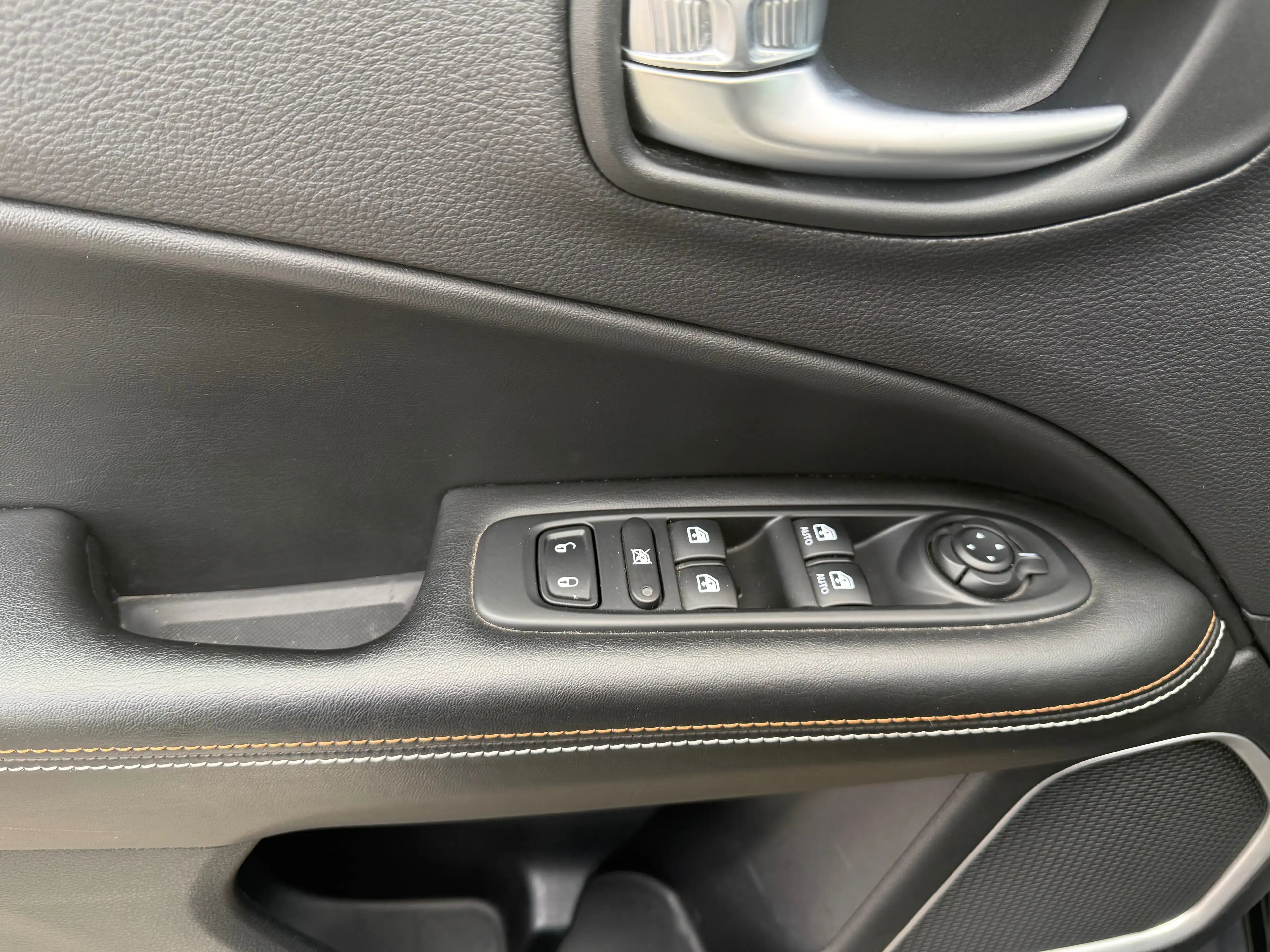 Jeep Compass Sport FWD EURO 6 NUR 49.700 KM! Anhängerkupplung Abnehmbar/ Spurhalteassistent — photo 7