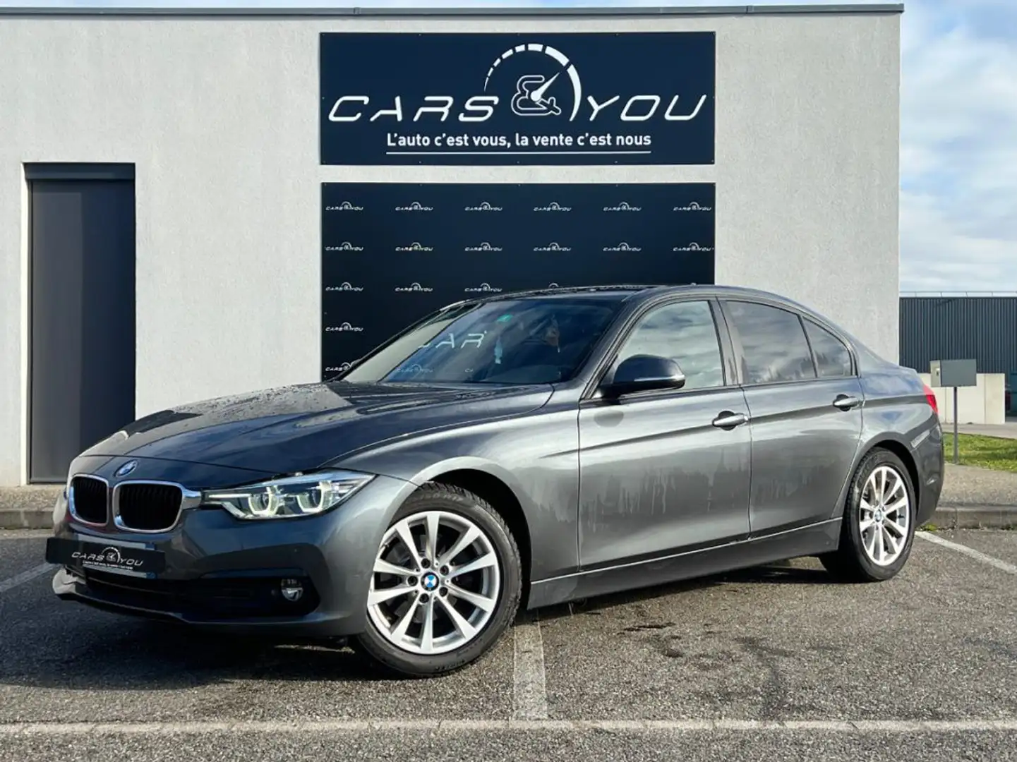BMW 318 SERIE 318d 2.0 Turbo Business Design Gris - 1