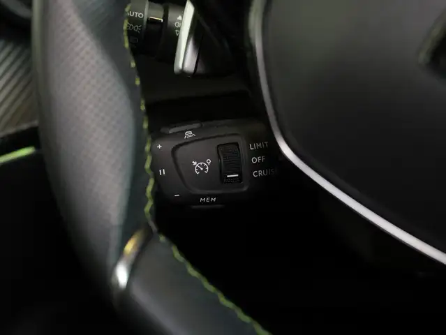 Peugeot 2008 view 8