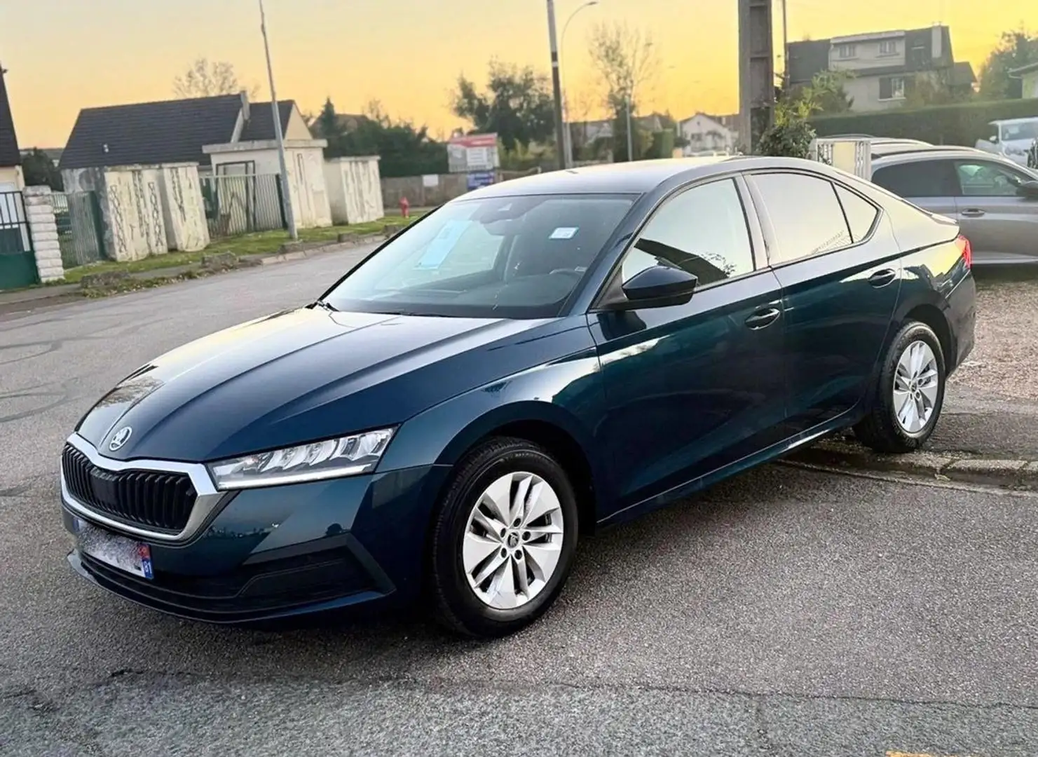 Skoda Octavia Business 1.0 TSI 110CV DSG7 08/2023 15825HT ENTRETIEN COMPLET A JOUR Noir - 1