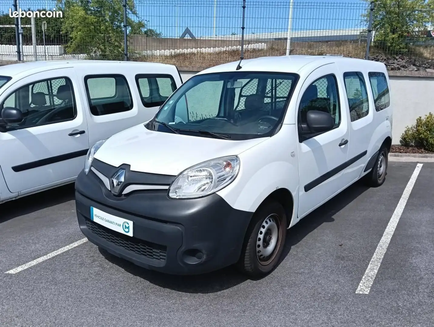 Renault Kangoo MAXI DCi 95cv Confort 31800 kms TVA Récupérable Ga Blanc - 1