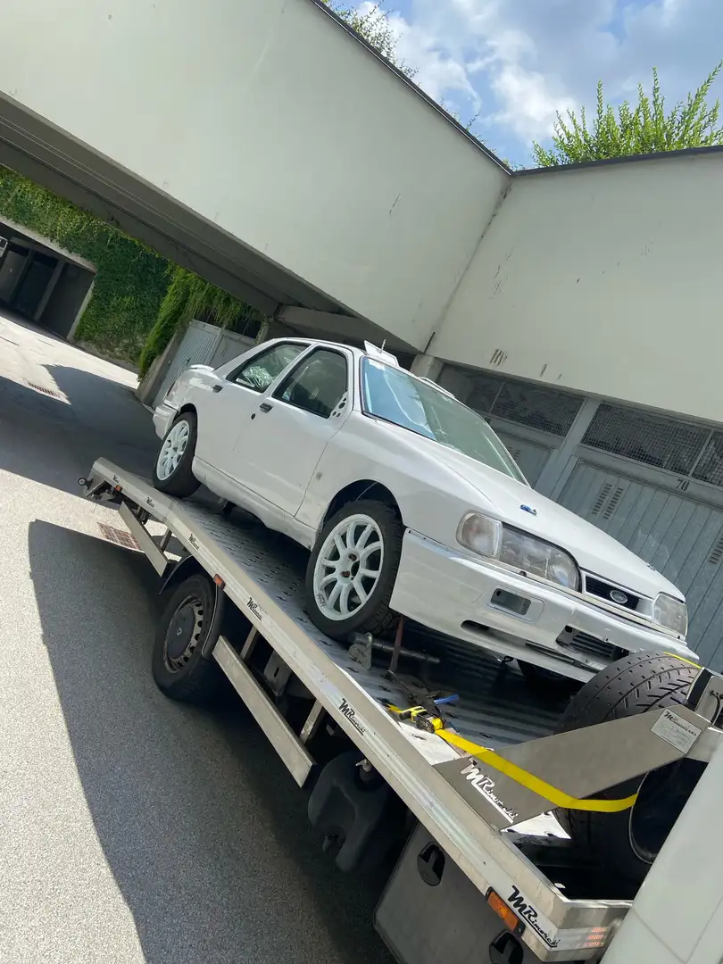 Ford Sierra 5p 2.0i twin cam Ghia - 1