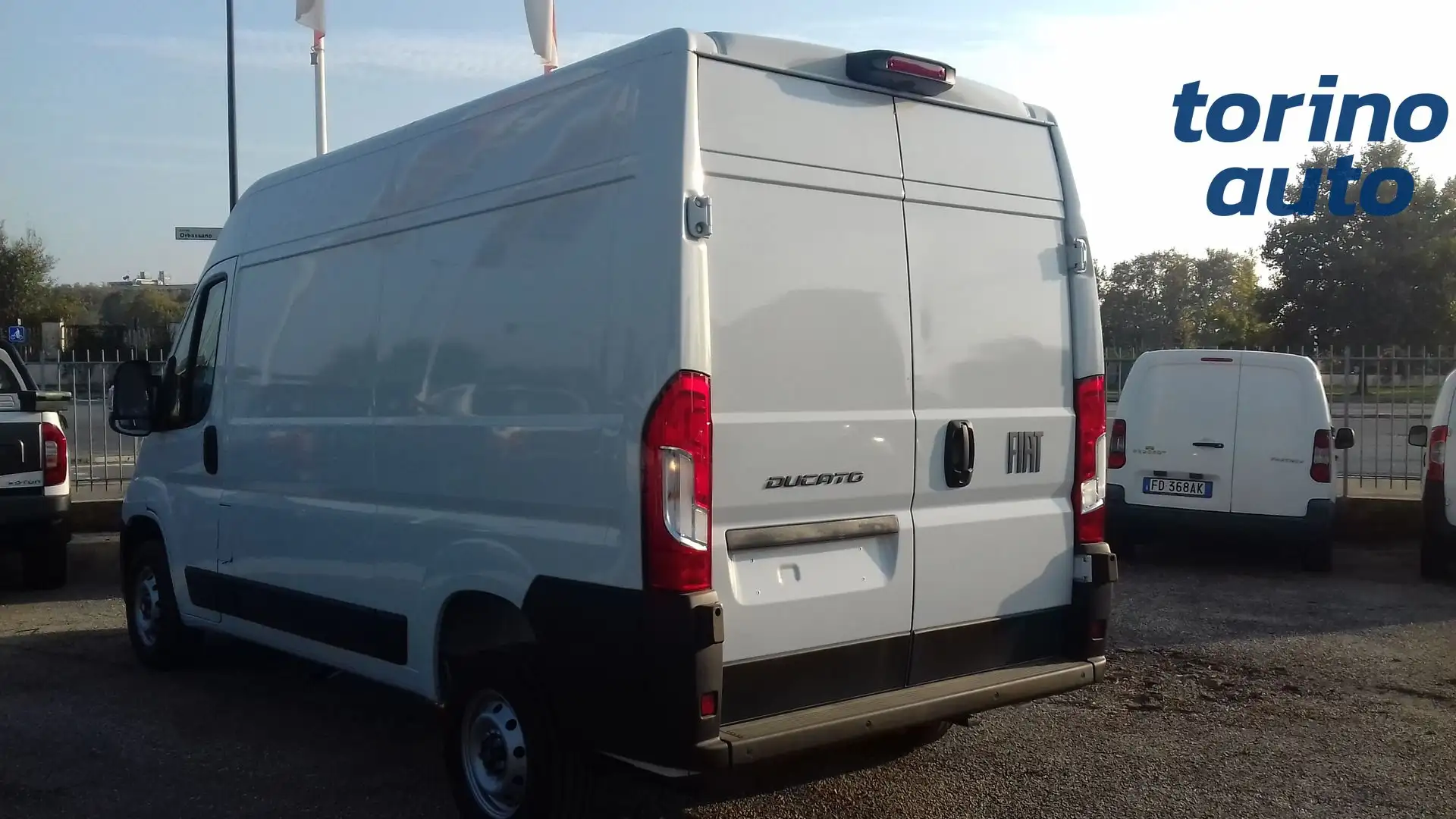 Fiat Ducato 35MH2 PASSO MEDIO TETTO ALTO 2.2 Mjt 140CV Wit - 2