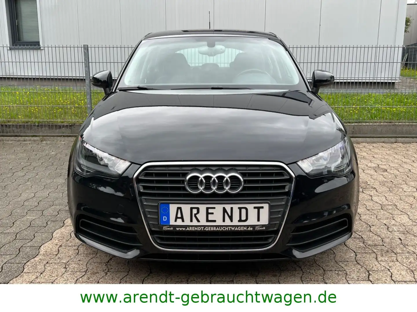 Audi A1 Sportback Attraction*SHZ/PDC/Licht&Sicht* Schwarz - 2