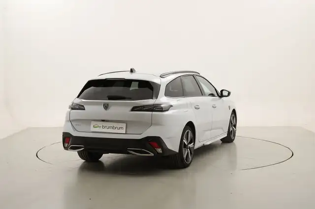 Peugeot 308 view 5