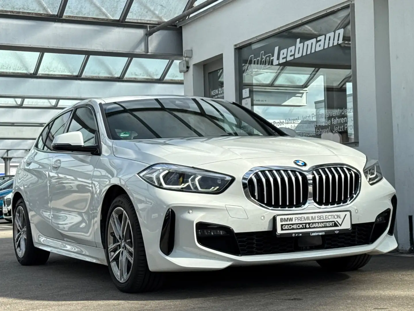 BMW 118 i M-Sport HUD/el.M-Sitze GARANTIE bis 01/2029 Weiß - 2