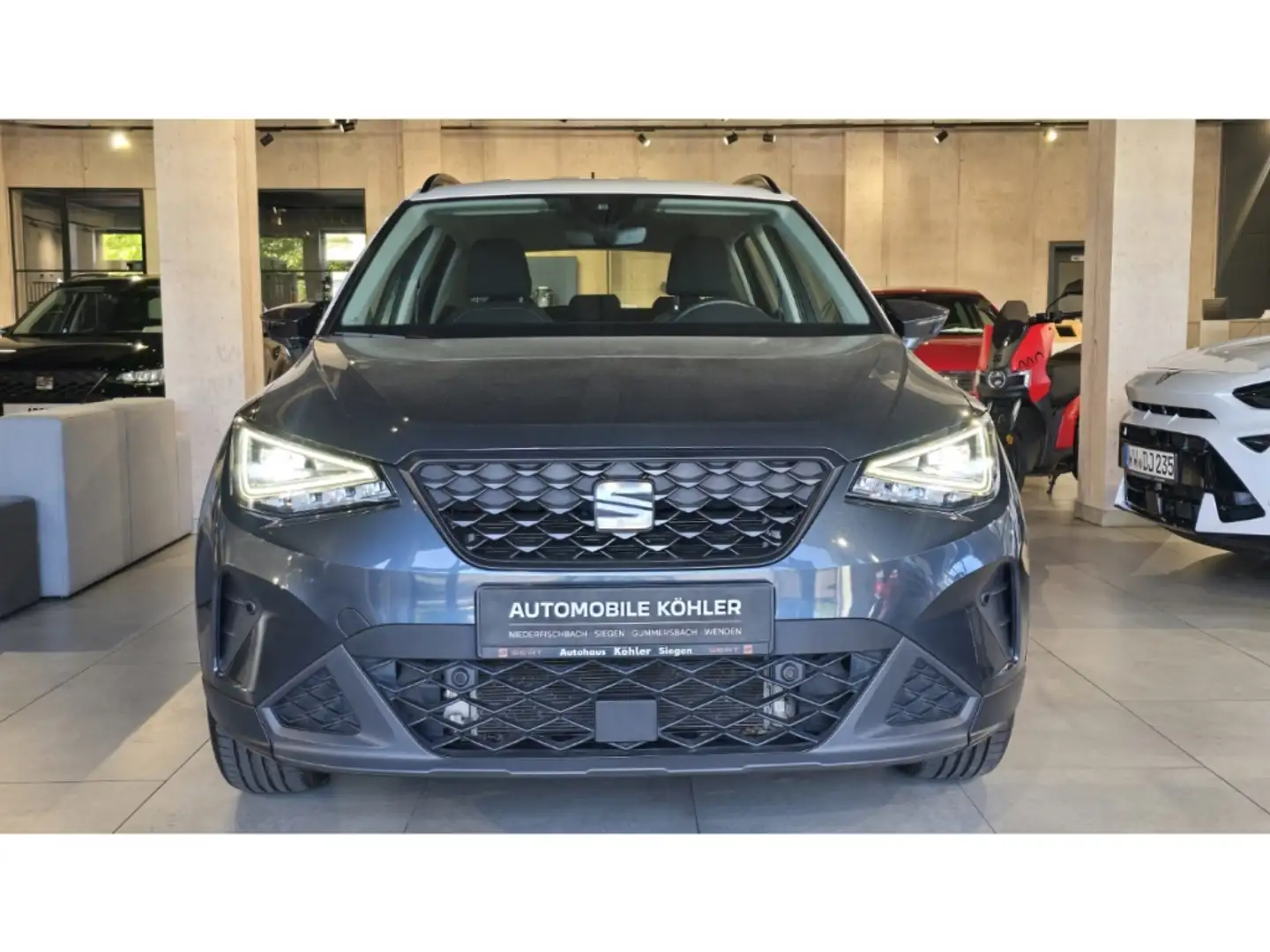 SEAT Arona Style 1.0 TSI AHK Navi Full Link Kamera Sitzheizun Weiß - 2
