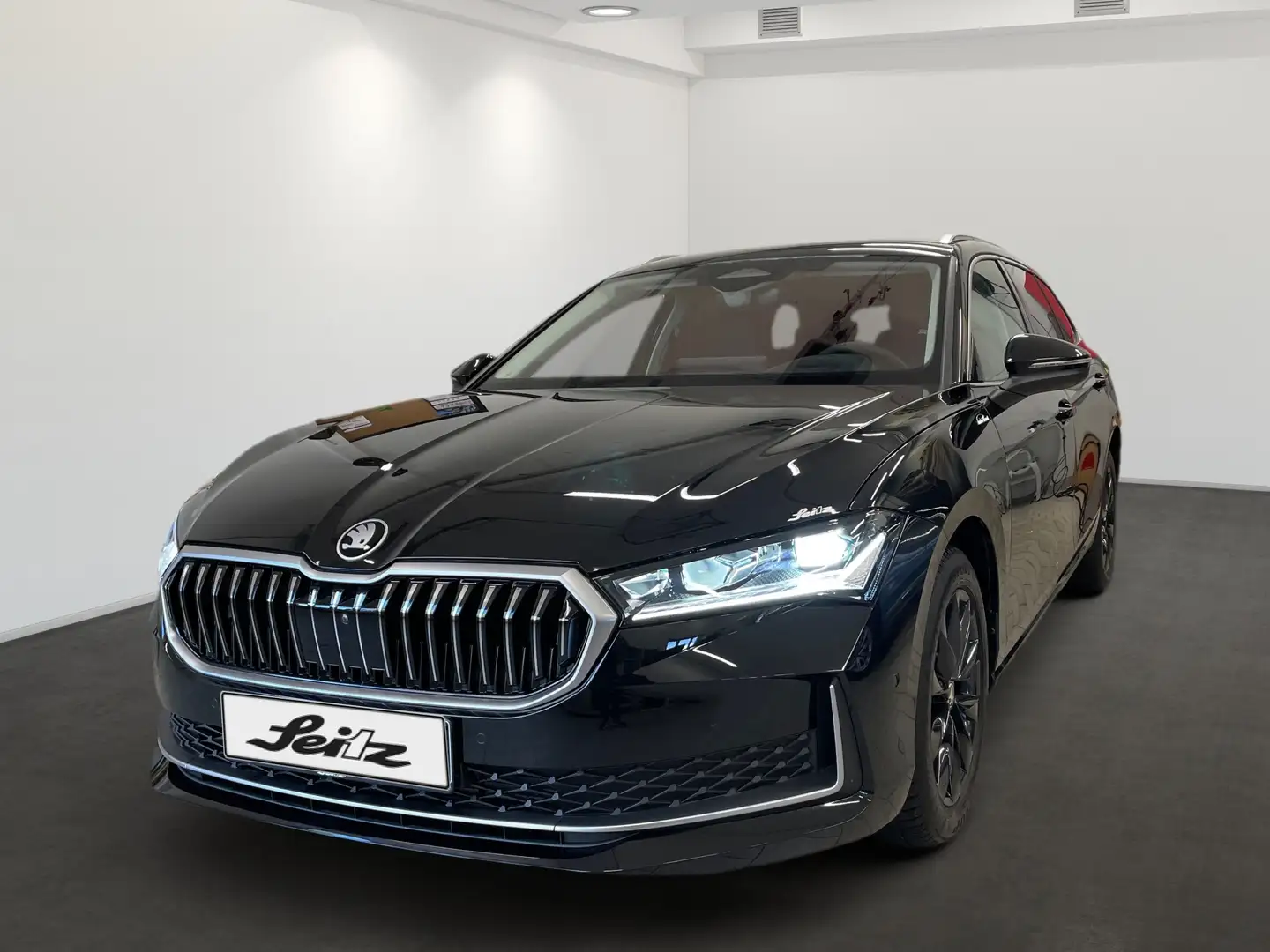 Skoda Superb Combi 2.0 TDI L&K *HEAD-UP*AHK*NAVI* Schwarz - 2