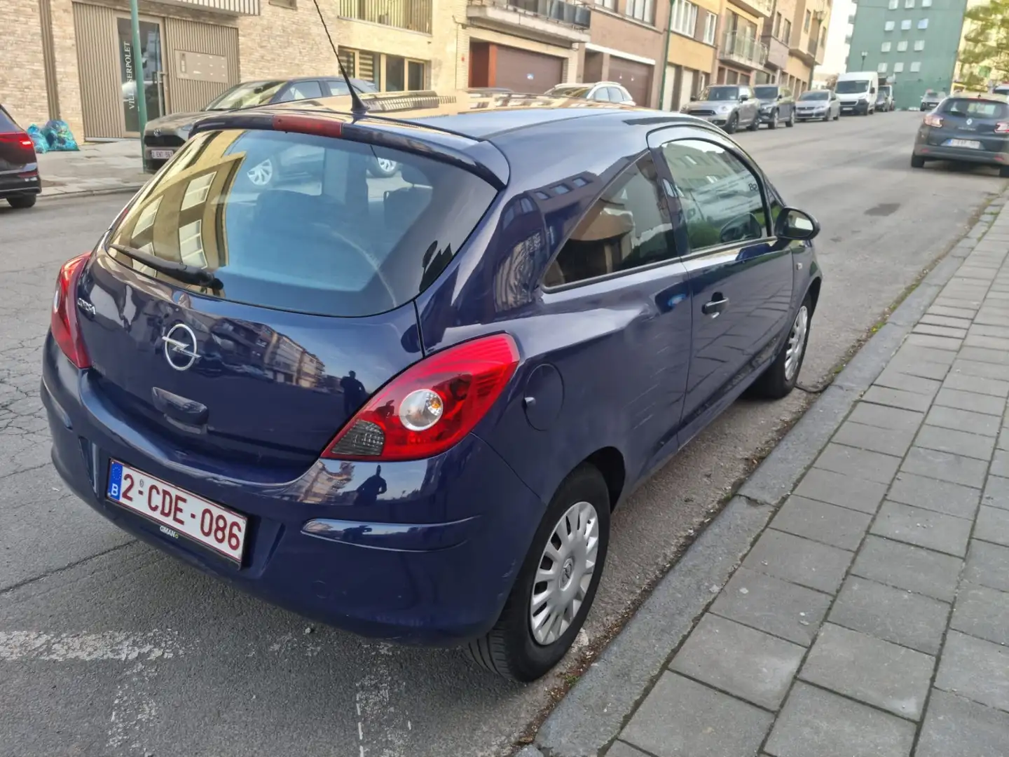 Opel Corsa 1.0i Essentia Blauw - 2