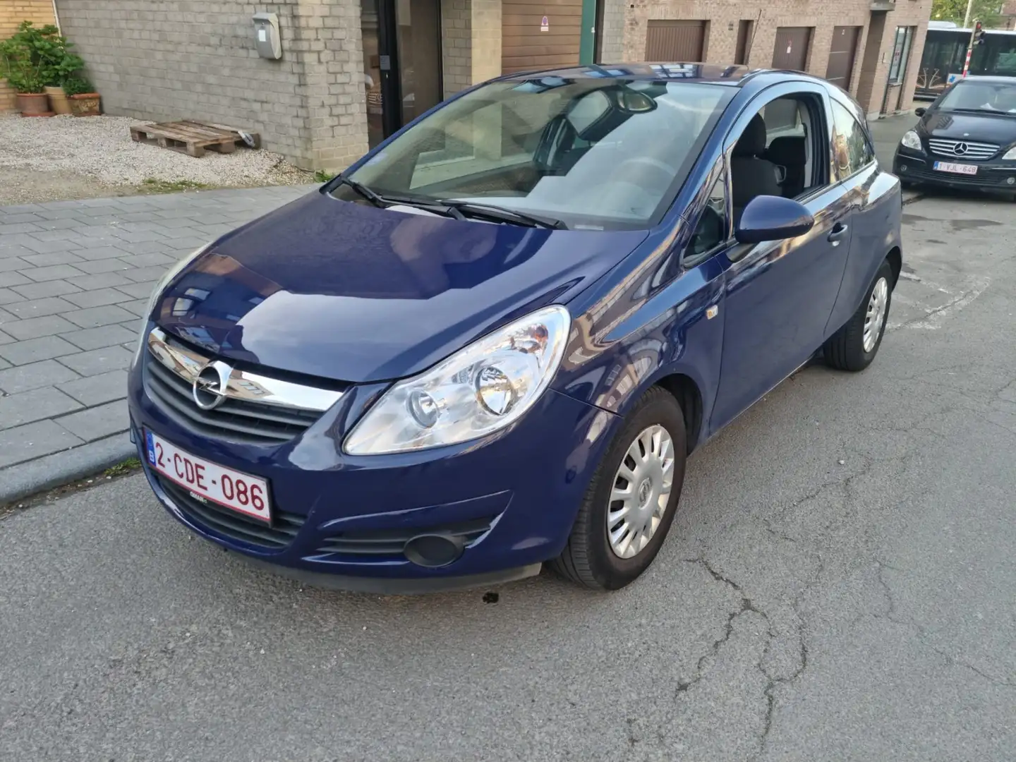 Opel Corsa 1.0i Essentia Blauw - 1