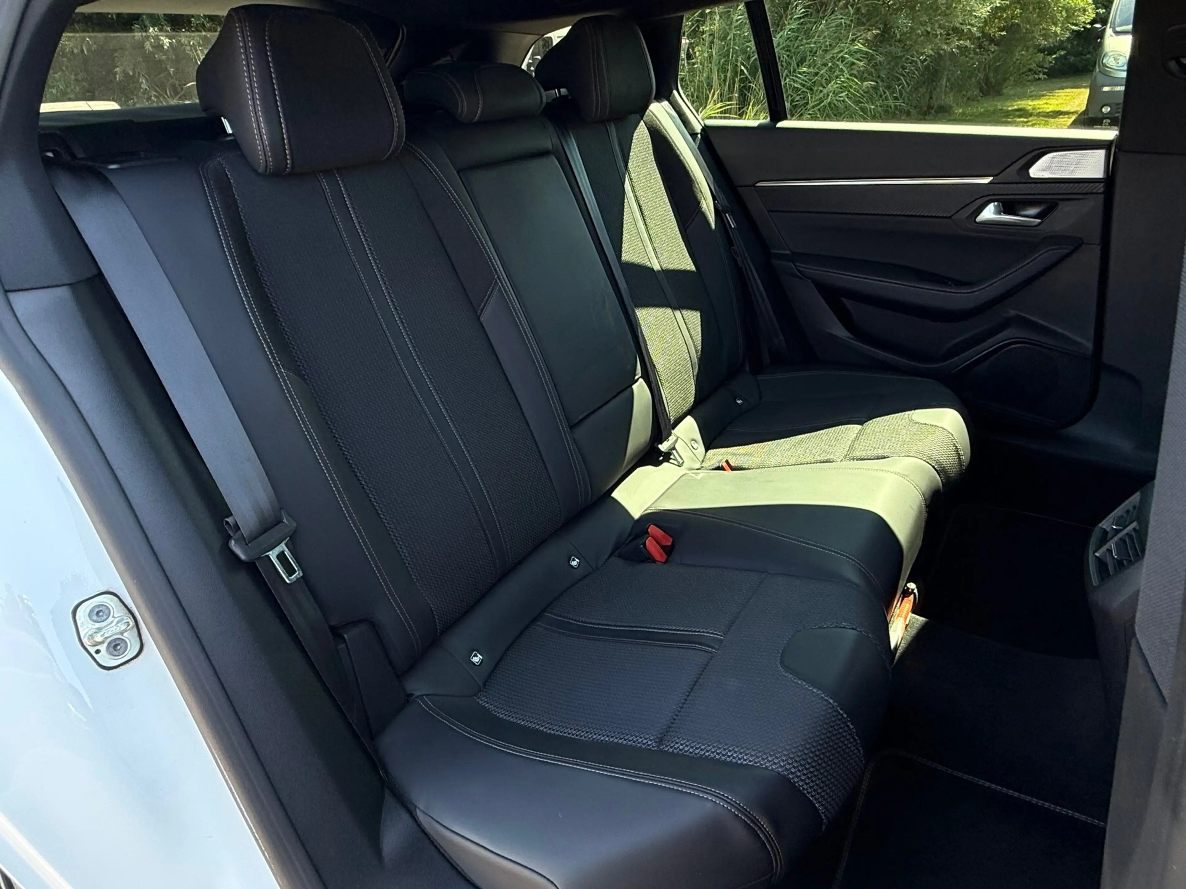 Peugeot 508 SW 1.6 PureTech Blue Lease GT Line Automaat / 360 — photo 12