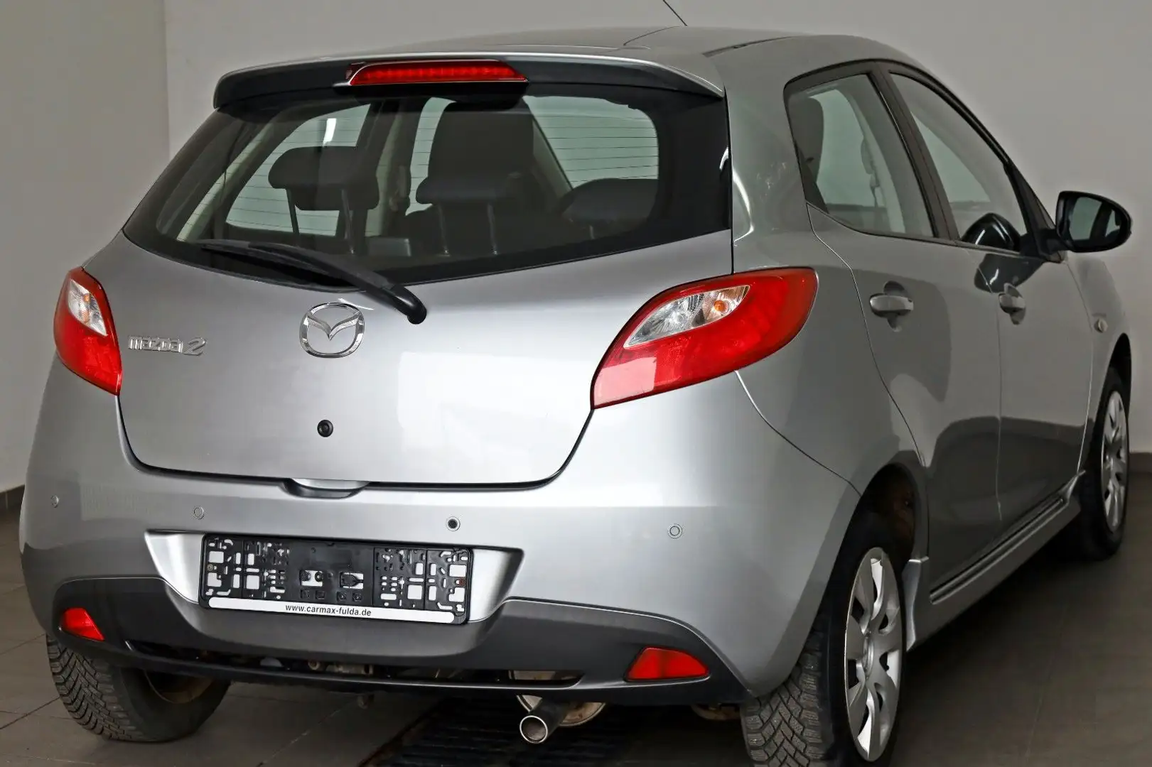 Mazda 2 Lim. 1.5 Sport-Line SH,PDC,abn. AHK,SR+WR Silber - 2