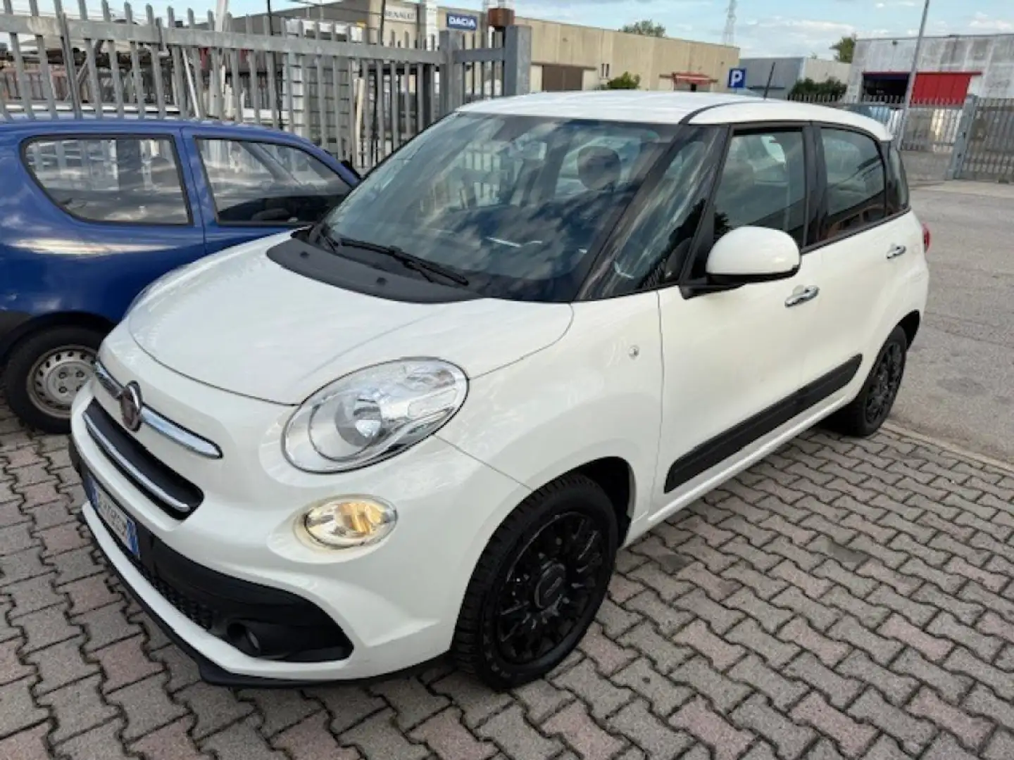 Fiat 500L Pro 1.6 MJT 120CV AUTOCARRO 4 posti (N1) Blanc - 1