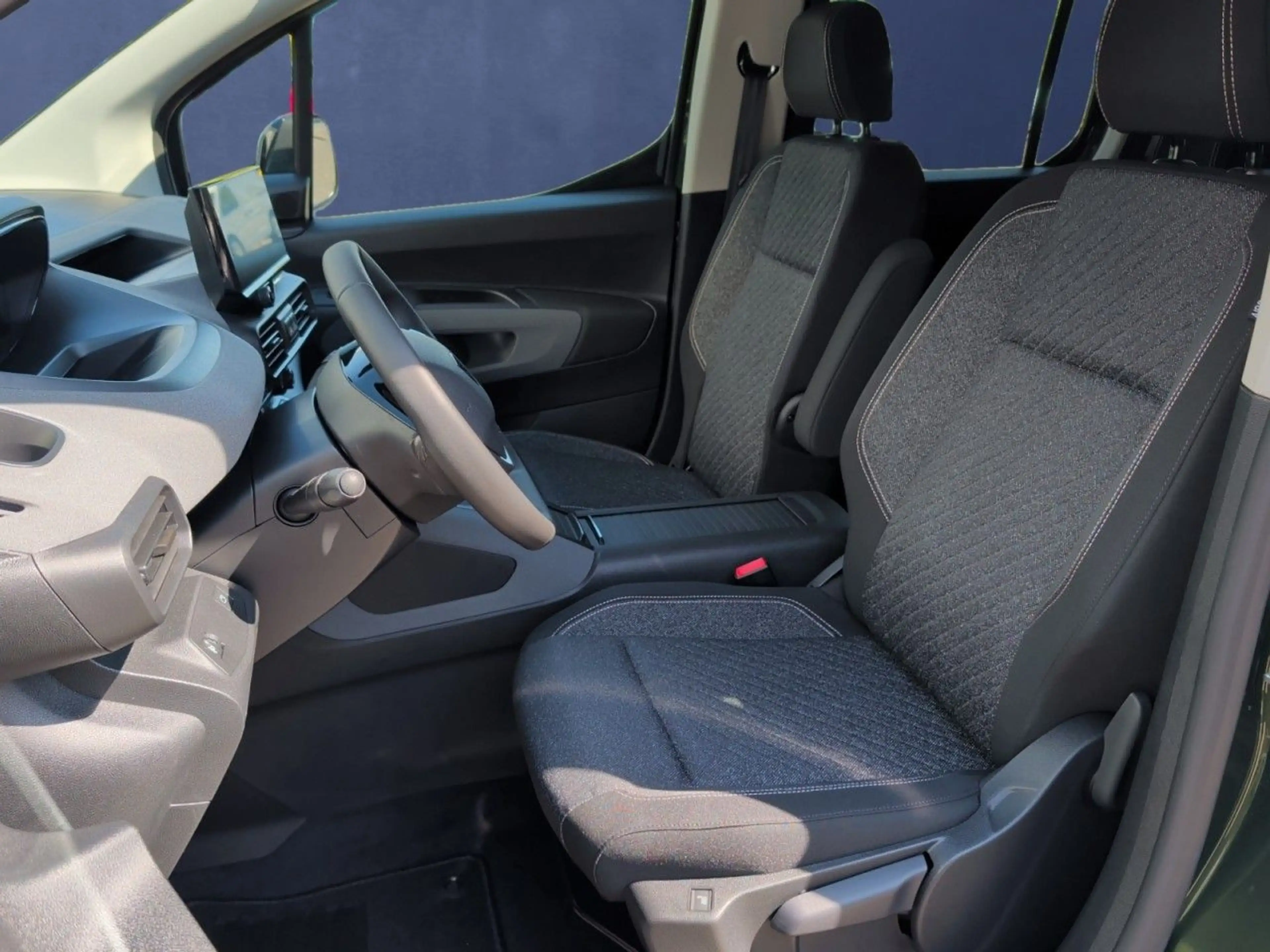 Peugeot Rifter Allure L1 100 BlueHDi Kamera+ParkPilot Klima — photo 13