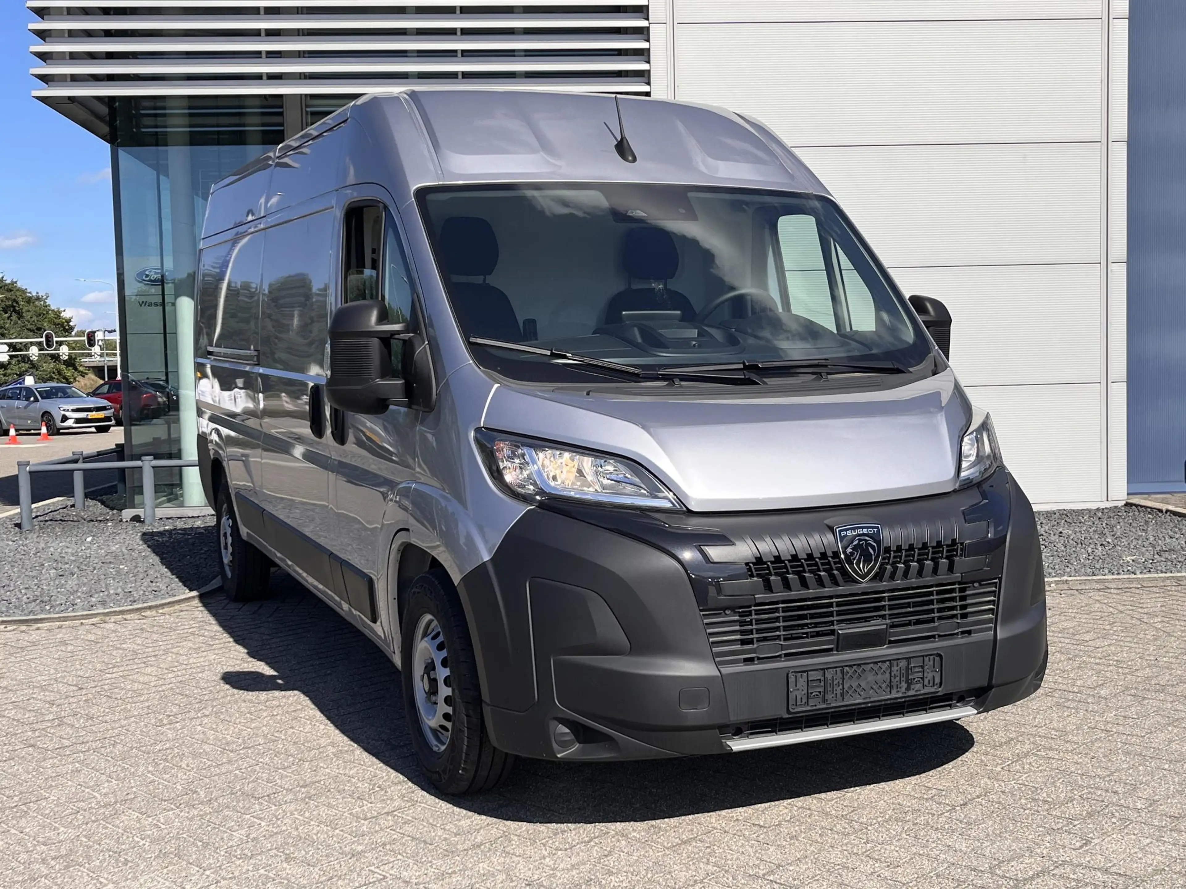 Peugeot Boxer 2.2 BlueHDi 180 S&S L3H2 3.5t 2 Zits met armsteun — photo 2