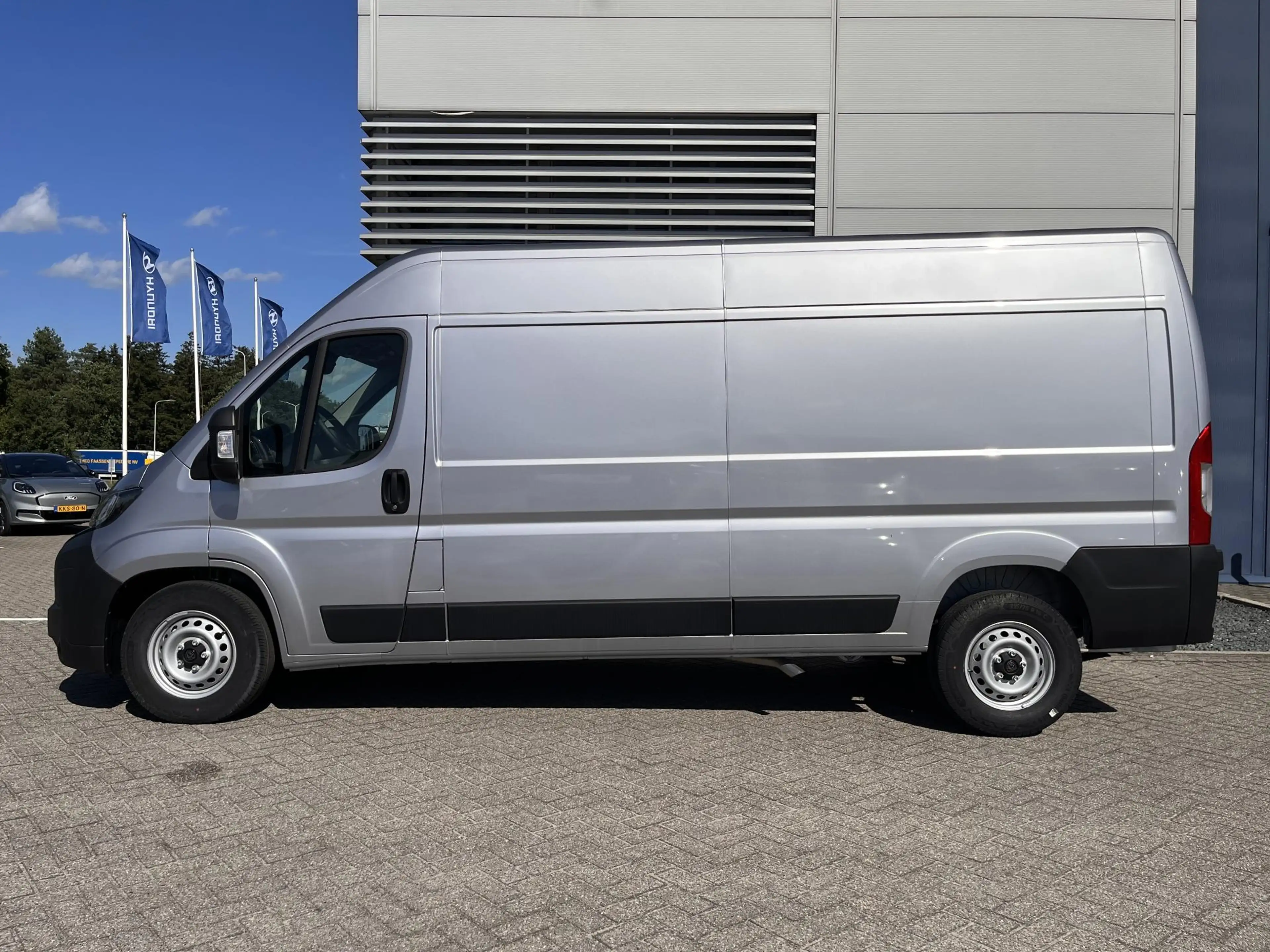 Peugeot Boxer 2.2 BlueHDi 180 S&S L3H2 3.5t 2 Zits met armsteun — photo 7