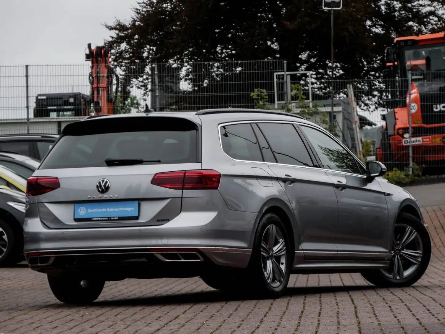 Volkswagen Passat Variant 2.0 TDI Business 4Motion DSG ACC Argento - 2