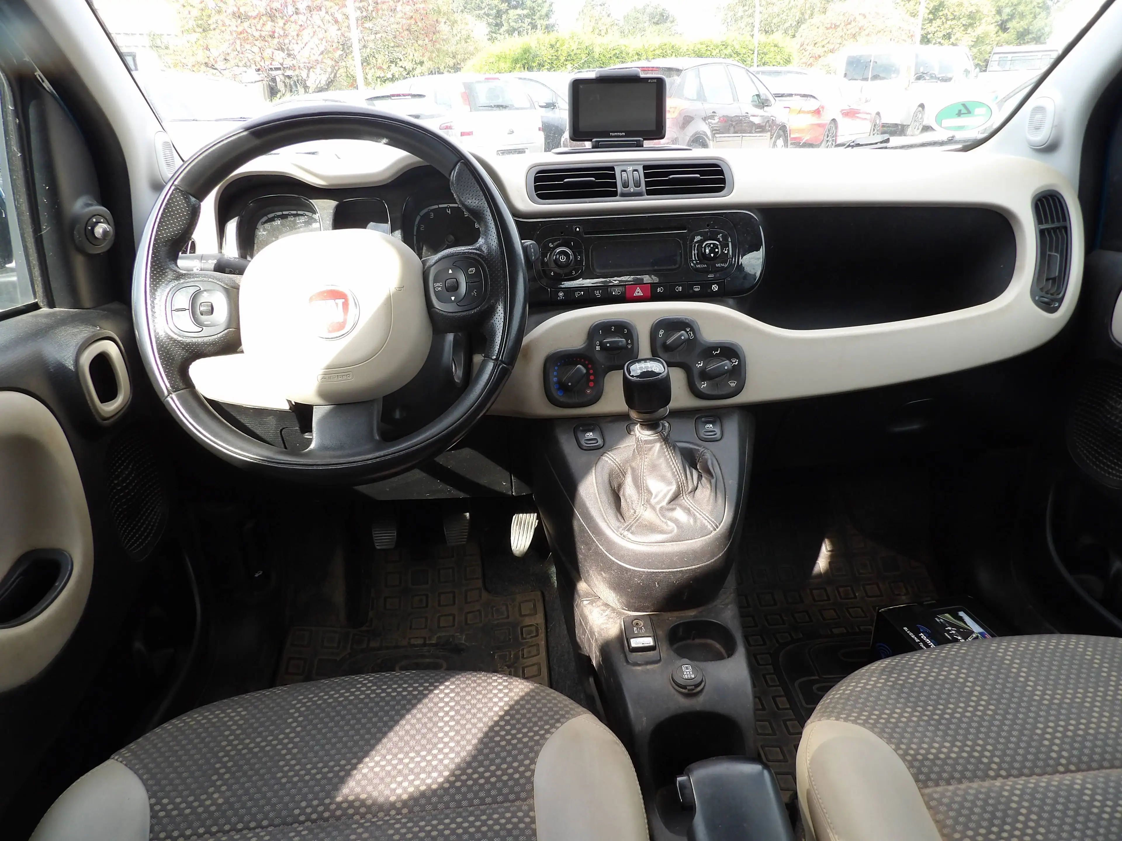 Fiat Panda Rock 4x4 Allrad Klima Navi Winterräder Alufelgen HU AAU Neu — photo 10