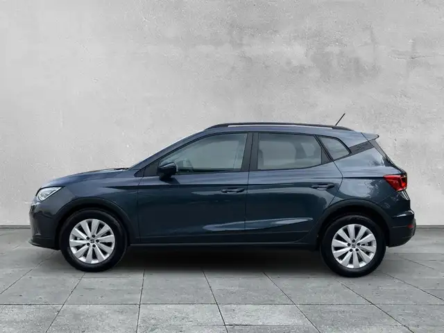 SEAT Arona view 2