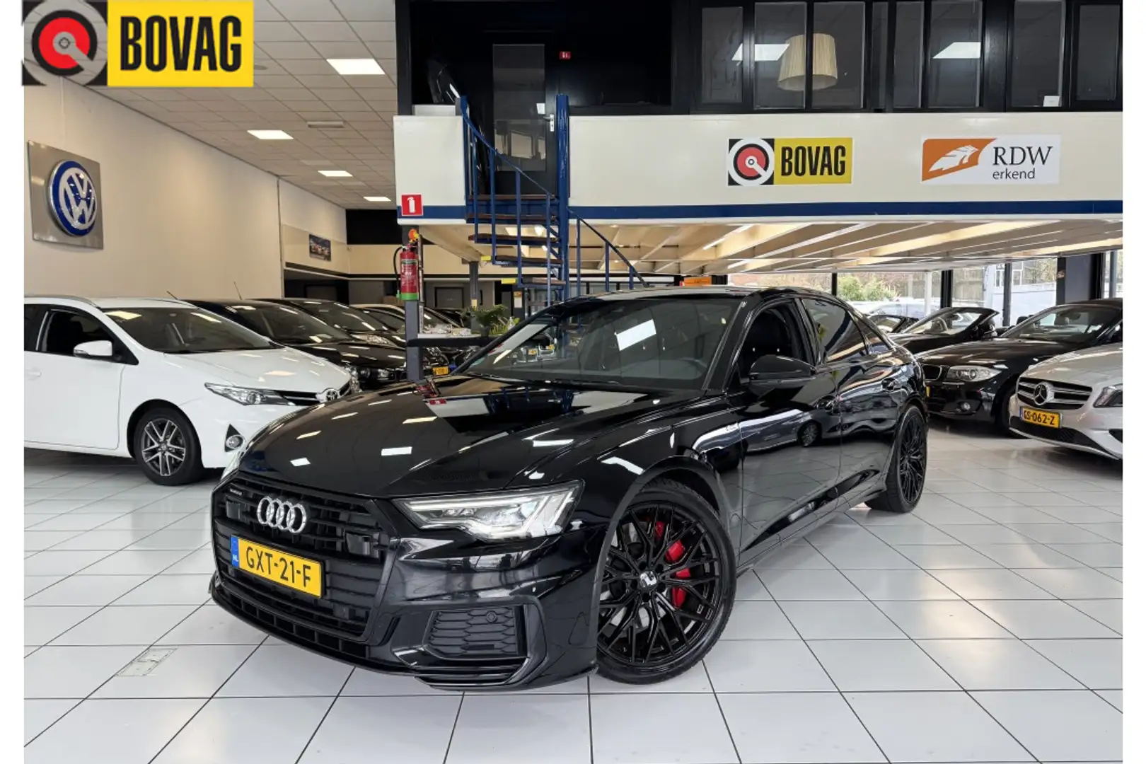 Audi A6 Limousine 55 TFSI S-Line Zwart - 1