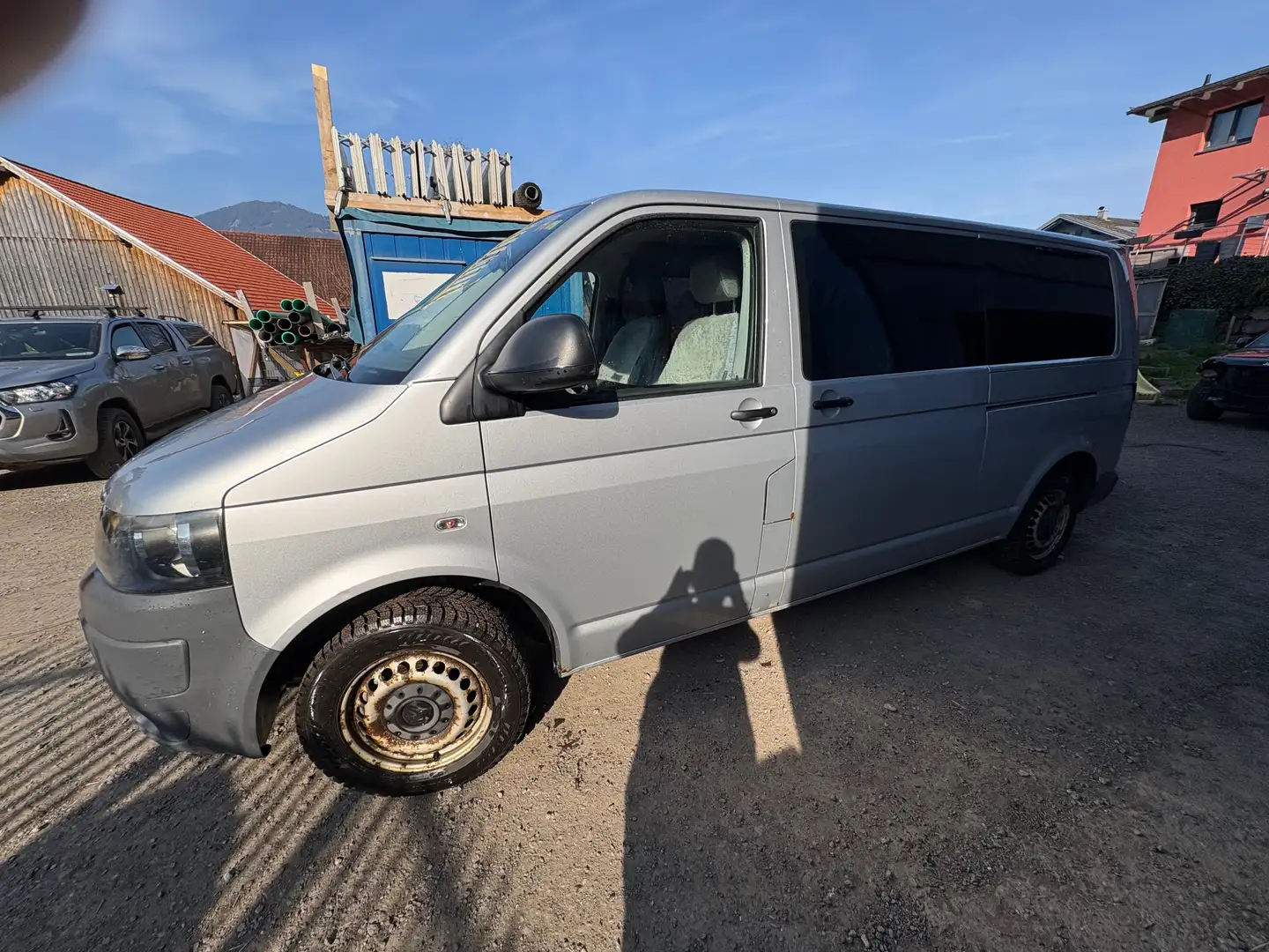 Volkswagen T5 Kombi MD-Kombi LR 2,0 TDI 4motion D-PF Silber - 2