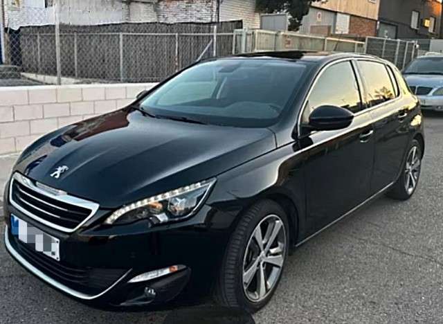 Peugeot 308 1.6 BlueHDi Style 120 - foto 1
