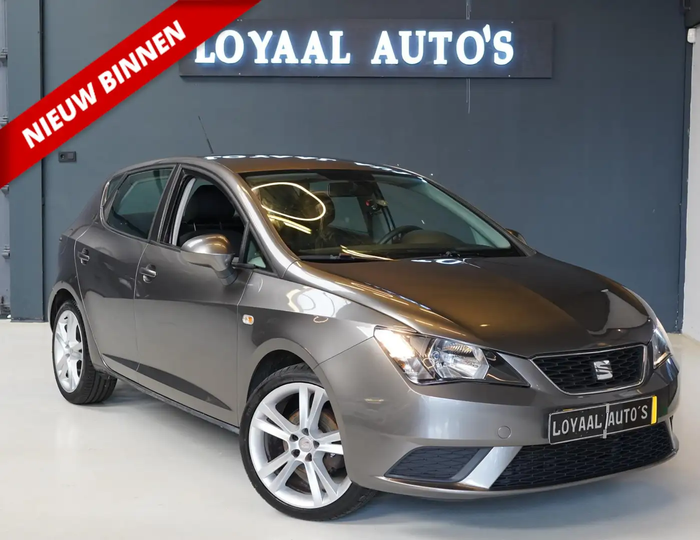 SEAT Ibiza 1.0 MPI Reference | AIRCO| BLUETOOTH |ELEK.RAMEN | Grijs - 1
